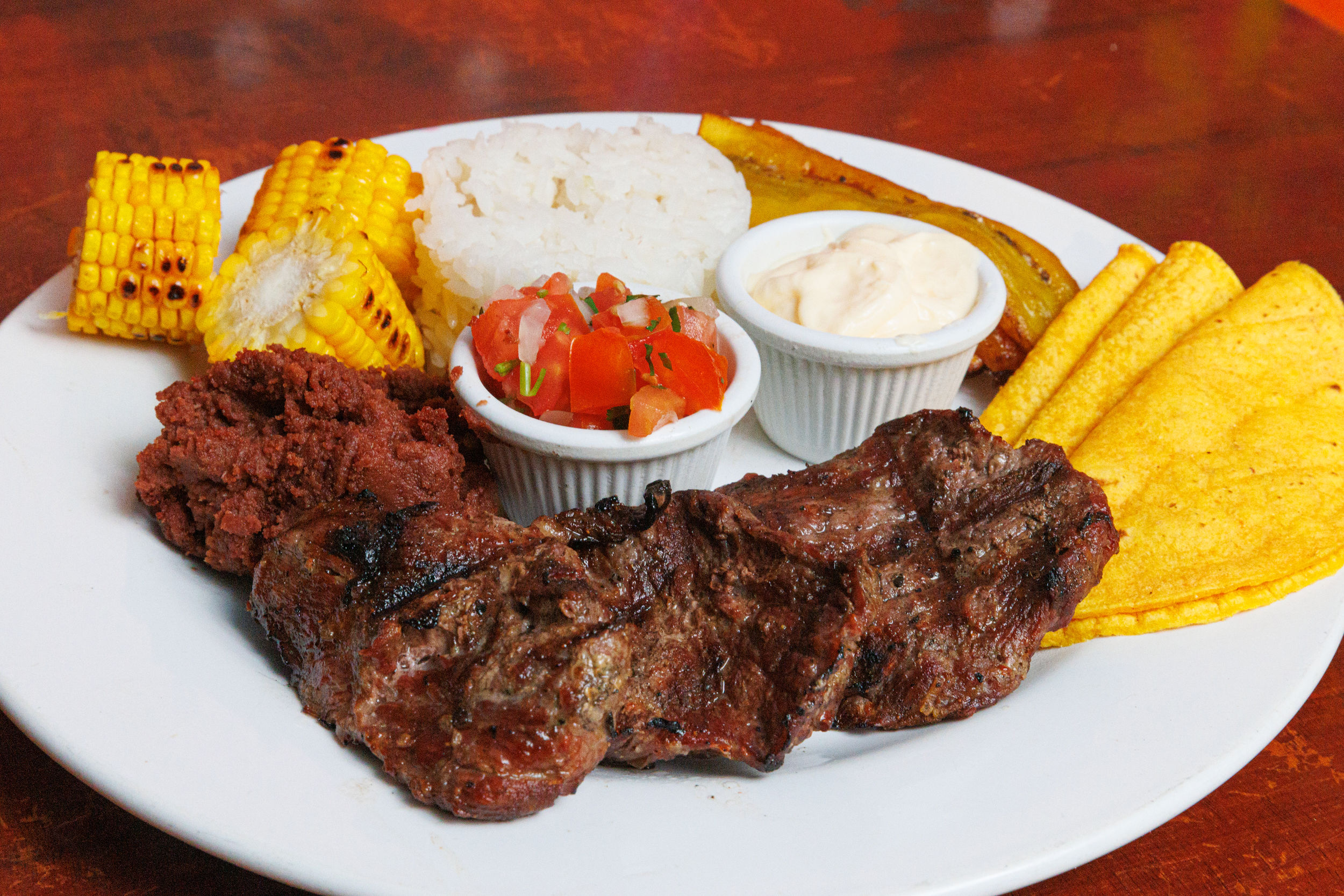 Carne o Pollo Asado 'A La Centroamerica'
